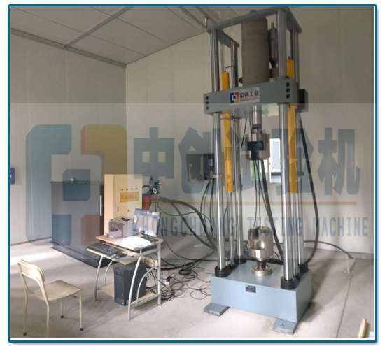 鋼絞線疲勞試驗機 現場圖